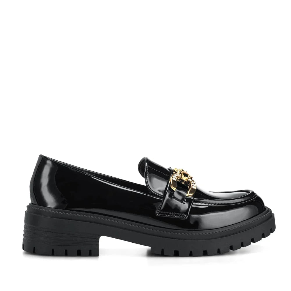 Mocasin Mujer negro de charol con hebilla metálica y tacón cuadrado elegante